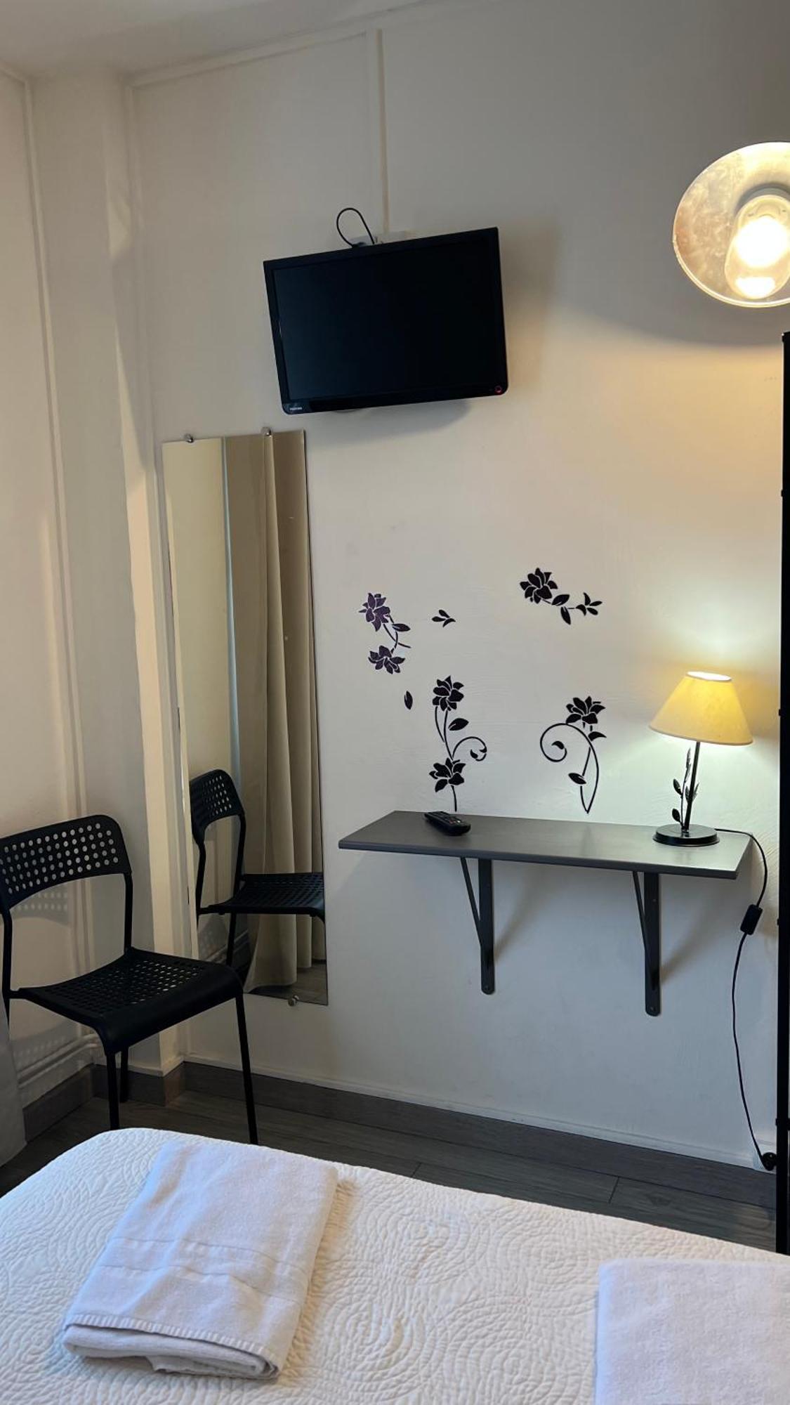 西尼奥雷酒店 萨路特德沃克吕兹 外观 照片