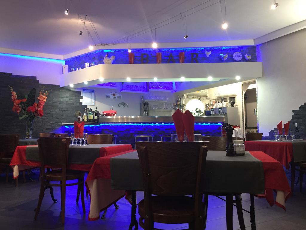 西尼奥雷酒店 萨路特德沃克吕兹 外观 照片